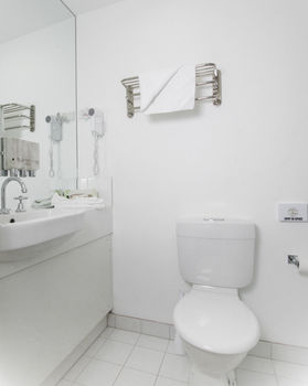 Miami Hotel Melbourne - C Tourism 1