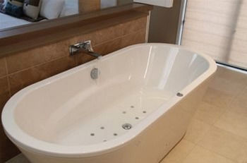 Caves Beachside Hotel - C Tourism 8