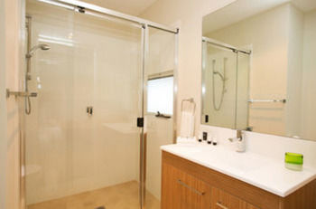 Caves Beachside Hotel - C Tourism 9