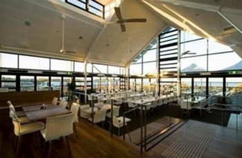 Caves Beachside Hotel - C Tourism 12