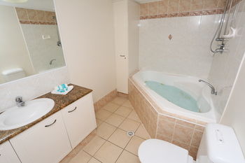 San Marino By The Sea Apartments - C Tourism 16