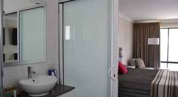 Cattleman's Country Motor Inn & Serviced Apartments - C Tourism 18