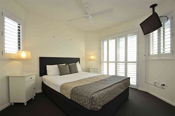 Malibu Mooloolaba - C Tourism 7