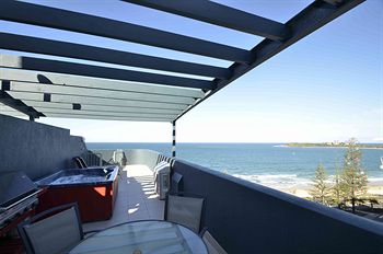 Malibu Mooloolaba - C Tourism 8
