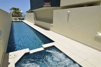 Malibu Mooloolaba - C Tourism 18