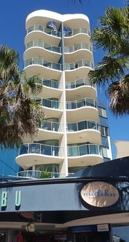 Malibu Mooloolaba - C Tourism 23