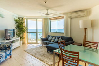 Malibu Mooloolaba - C Tourism 41