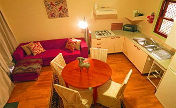 Barrington Wilderness Cedar Lodge Accommodation - C Tourism 7