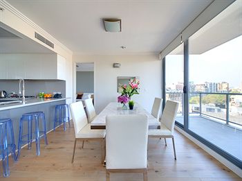 Zara Tower - Luxury Suites And Apartments - C Tourism 3