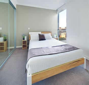Zara Tower - Luxury Suites And Apartments - C Tourism 6
