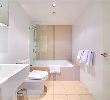 Zara Tower - Luxury Suites And Apartments - C Tourism 19