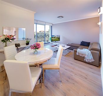 Zara Tower - Luxury Suites And Apartments - C Tourism 21