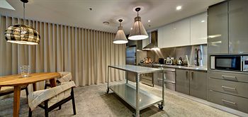 Zara Tower - Luxury Suites And Apartments - C Tourism 32
