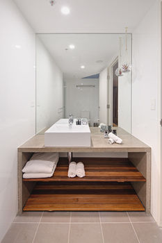 Zara Tower - Luxury Suites And Apartments - C Tourism 37