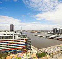 Astra Apartments - Docklands - C Tourism