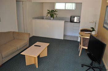 Nunawading Motor Inn - C Tourism 7