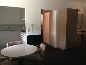 Nunawading Motor Inn - C Tourism 16