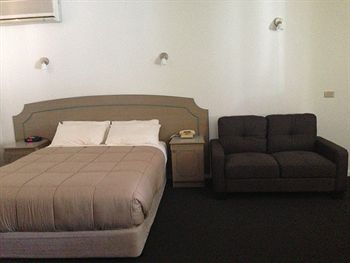 Nunawading Motor Inn - C Tourism 28