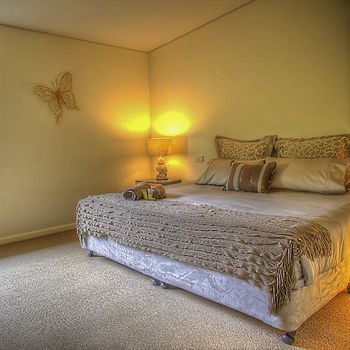CountryPlace - C Tourism 5