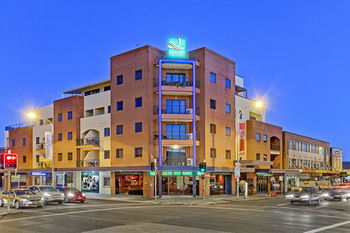 Quality Suites Boulevard On Beaumont - C Tourism 0