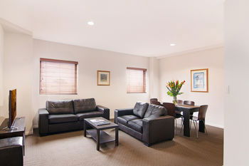 Quality Suites Boulevard On Beaumont - C Tourism 17