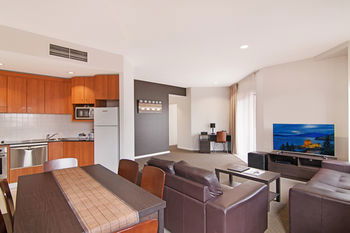 Quality Suites Boulevard On Beaumont - C Tourism 18