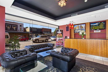 Quality Suites Boulevard On Beaumont - C Tourism 23