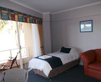 Ulladulla Harbour Motel - C Tourism 2