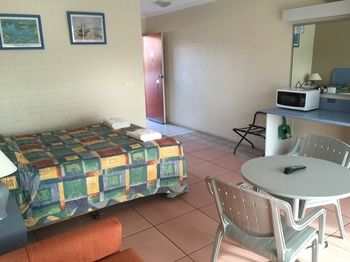 Ulladulla Harbour Motel - C Tourism 19