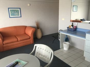 Ulladulla Harbour Motel - C Tourism 20