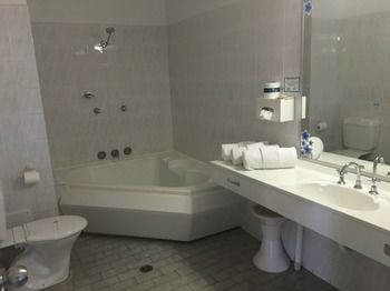 Ulladulla Harbour Motel - C Tourism 33