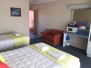 Ulladulla Harbour Motel - C Tourism 34