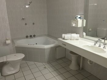 Ulladulla Harbour Motel - C Tourism 43