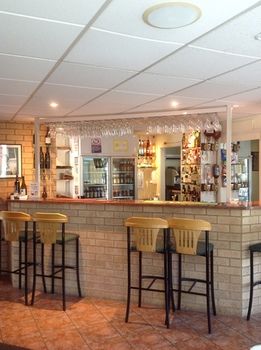 Ashton Townhouse Motel And Suites - C Tourism 1