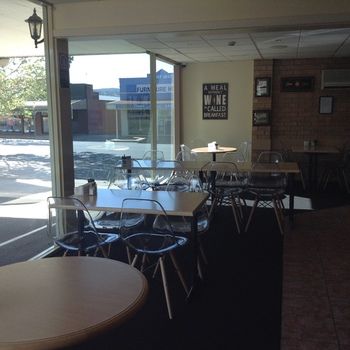 Ashton Townhouse Motel And Suites - C Tourism 26