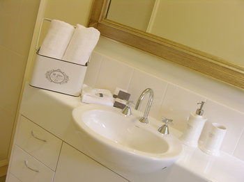 Apple Tree Cottage & Studio - C Tourism 2