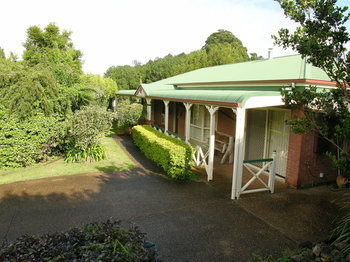 Apple Tree Cottage & Studio - C Tourism 6