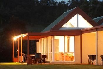 Rothbury Escape - C Tourism 0