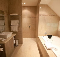 Wild Cattle Creek Estate - C Tourism