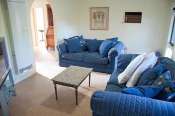 Yarra Glen Racecourse Apartments - C Tourism 6