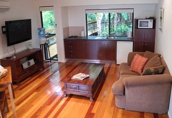 Montville Grove Romantic Cottages - C Tourism 2