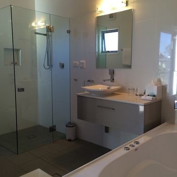 Chaucer Palms Boutique Bed & Breakfast - C Tourism 2