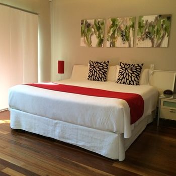 Chaucer Palms Boutique Bed & Breakfast - C Tourism 6
