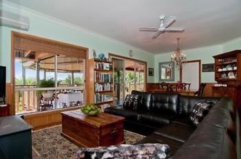 Avocado Grove B&B - C Tourism 13