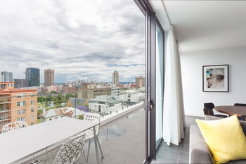 Apartment Hotel East Central - C Tourism 3