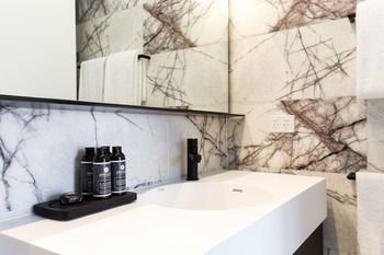 Apartment Hotel East Central - C Tourism 7