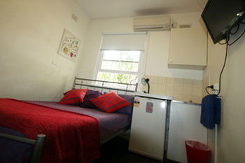 Zing Backpackers - C Tourism 6