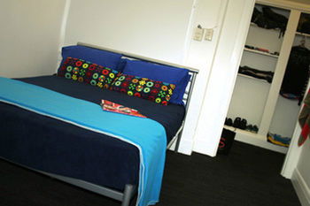 Zing Backpackers - C Tourism 7
