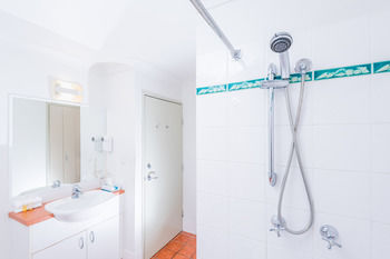 The Brighton Apartments - C Tourism 8