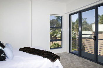 Mollymook Beachfront Executive Apartment - C Tourism 15